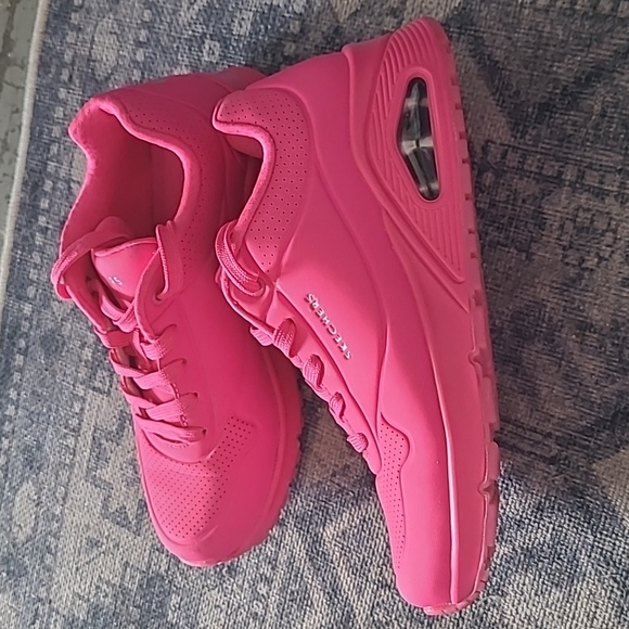 Skechers Air Cooled Memory Foam - Picture 1 of 5